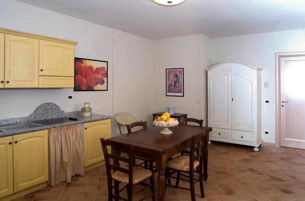 Le Corti Del Sole Residence Venturina Terme Zimmer foto