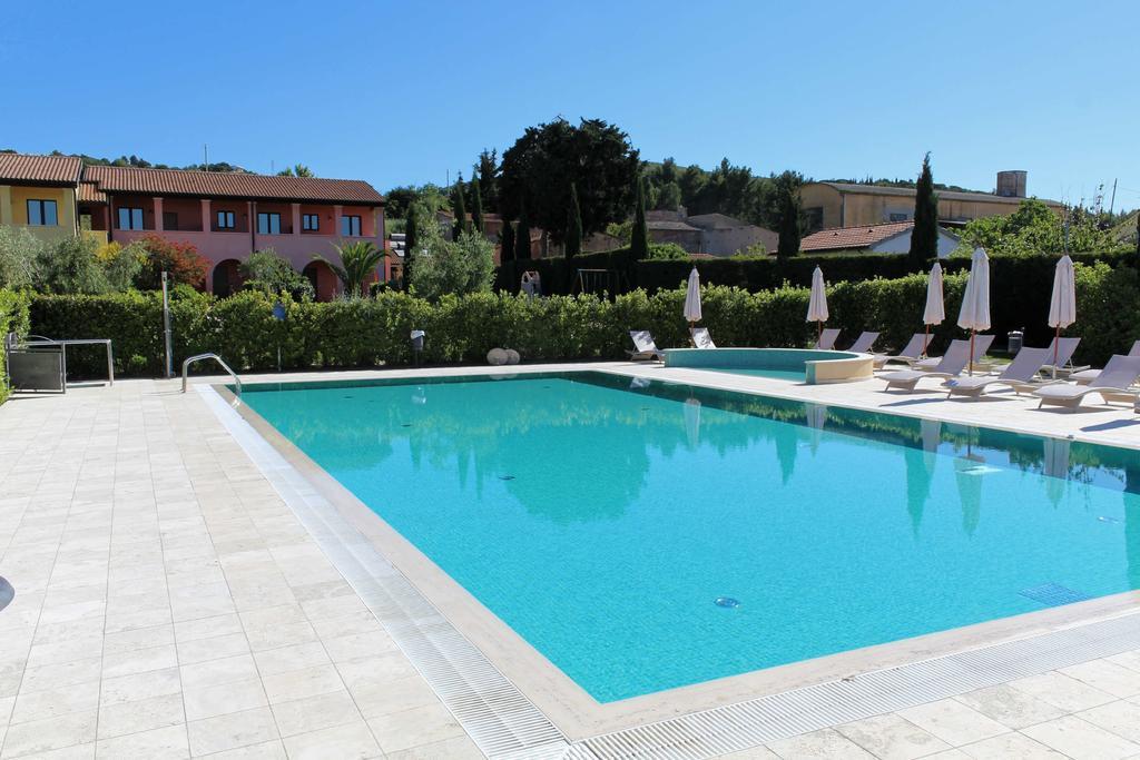 Le Corti Del Sole Residence Venturina Terme Exterior foto